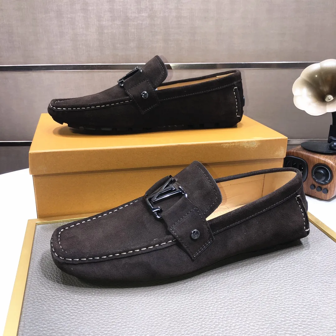 Men's men's shoes 💰420💰 [LV Doudou shoes] (water-dyed cowhide lining) new model is on the market, available on the official website. The new Doudou shoes are processed into single-color materials, and the uppers are made of imported cowhide material. The body of the shoe is fully hemmed with mark thread, and is lined with imported original cowhide leather. The elegant shoe shape is super suitable for all-matching, and the size is 38-44.